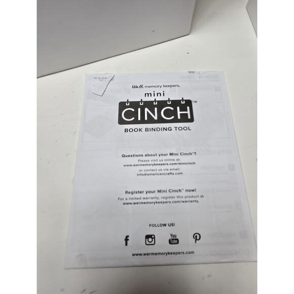 Mini Cinch Book Binding Tool- by We R memory Keepers with Extra - Picture 5 of 5